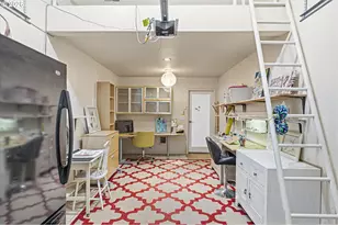 401 N Tomahawk Island Dr, Portland, OR 97217 - Photo 30