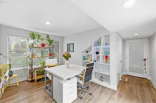 401 N Tomahawk Island Dr, Portland, OR 97217 - Photo 16