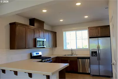 13020 SW Larkwood Pl, Tigard, OR 97224 - Photo 2
