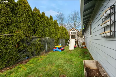 233 SE 3rd Ave, Canby, OR 97013 - Photo 32
