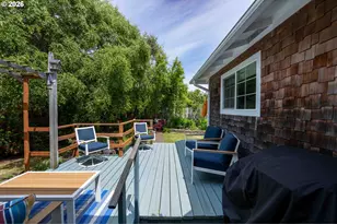 870 11th St SW, Bandon, OR 97411 - Photo 10