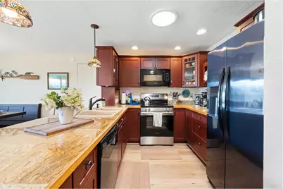 870 11th St SW, Bandon, OR 97411 - Photo 8