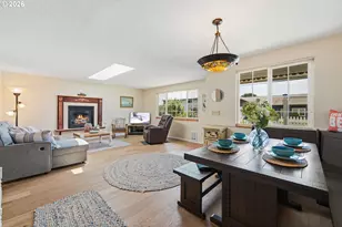 870 11th St SW, Bandon, OR 97411 - Photo 6
