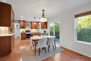 154 NE Danbury Ave, Hillsboro, OR 97124 - Photo 10