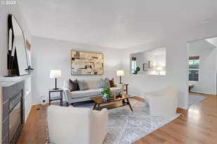 154 NE Danbury Ave, Hillsboro, OR 97124 - Photo 8