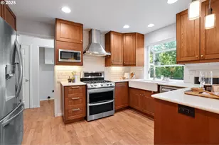 154 NE Danbury Ave, Hillsboro, OR 97124 - Photo 14