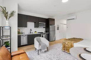 10985 E Burnside St, Portland, OR 97216 - Photo 2