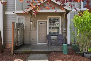 38508 Galway St, Sandy, OR 97055 - Photo 2