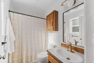 1204 E 2nd Ave, Sutherlin, OR 97479 - Photo 30