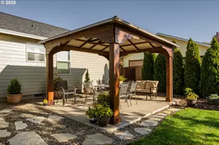 1204 E 2nd Ave, Sutherlin, OR 97479 - Photo 8