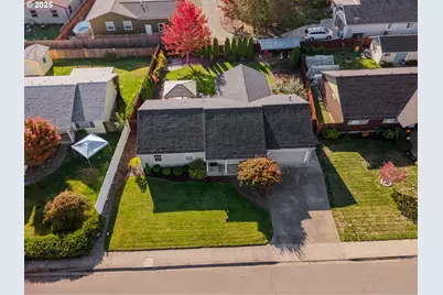 1204 E Second Ave, Sutherlin, OR 97479 - Photo 2