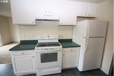 1903 W 31st St, Vancouver, WA 98660 - Photo 8
