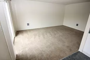 1903 W 31st St, Vancouver, WA 98660 - Photo 4