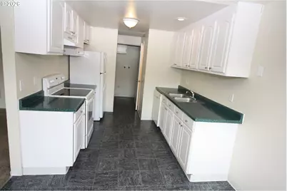 1903 W 31st St, Vancouver, WA 98660 - Photo 6