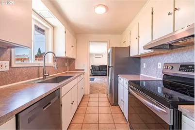2410 Gilham Rd, Eugene, OR 97408 - Photo 18