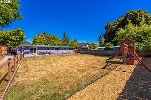 2410 Gilham Rd, Eugene, OR 97408 - Photo 26