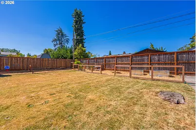 2410 Gilham Rd, Eugene, OR 97408 - Photo 24