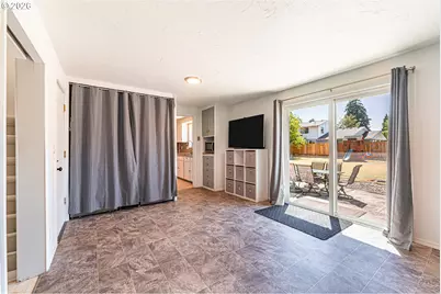 2410 Gilham Rd, Eugene, OR 97408 - Photo 22