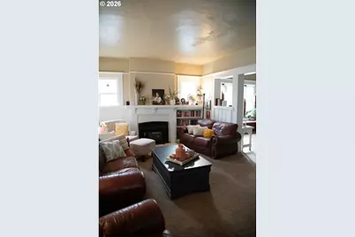 645 Juniper St, Junction City, OR 97448 - Photo 4