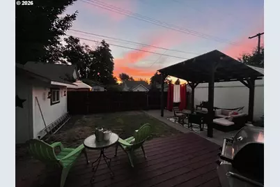 645 Juniper St, Junction City, OR 97448 - Photo 2