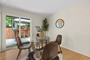 2211 SW Marigold St, Portland, OR 97219 - Photo 10