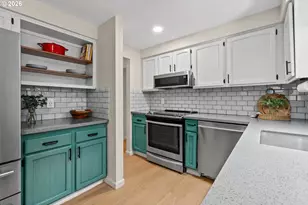 2211 SW Marigold St, Portland, OR 97219 - Photo 18