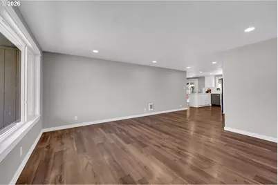 326 38th Pl, Springfield, OR 97478 - Photo 8
