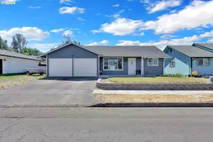 326 38th Pl, Springfield, OR 97478 - Photo 2