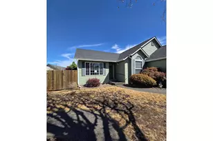 204 Grey Fox Dr, Sutherlin, OR 97479 - Photo 4