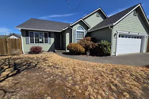 204 Grey Fox Dr, Sutherlin, OR 97479 - Photo 2