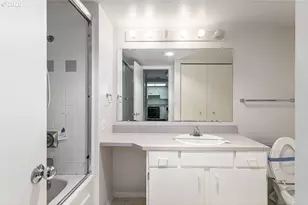 6685 W Burnside St, Portland, OR 97210 - Photo 20