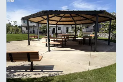 18110 SW Monashee Ln, Beaverton, OR 97007 - Photo 26