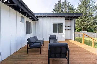 1166 Winsor Ave, North Bend, OR 97459 - Photo 28