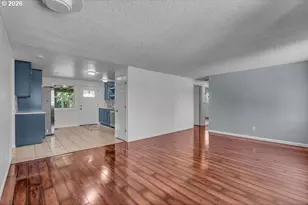 180 Woodcrest Ct, Woodburn, OR 97071 - Photo 6
