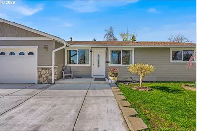 180 Woodcrest Ct, Woodburn, OR 97071 - Photo 2