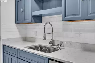 180 Woodcrest Ct, Woodburn, OR 97071 - Photo 10