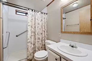 658 S 57th St, Springfield, OR 97478 - Photo 18