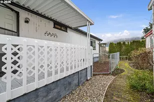 658 S 57th St, Springfield, OR 97478 - Photo 30