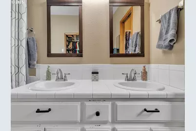 1903 NE 104th Ave, Vancouver, WA 98664 - Photo 32