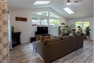 4364 Fox Hollow Rd, Eugene, OR 97405 - Photo 10