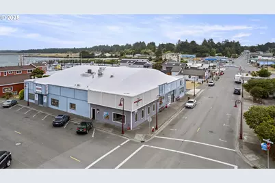 325 SE 2nd St, Bandon, OR 97411 - Photo 6