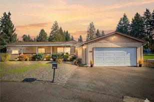 1808 NE 61st Cir, Vancouver, WA 98665 - Photo 2