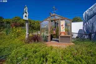 1144 Winchester Ave, Winchester Bay, OR 97467 - Photo 14