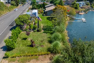 1144 Winchester Ave, Winchester Bay, OR 97467 - Photo 10