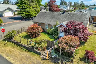 84 SE 10th Pl, Warrenton, OR 97146 - Photo 2