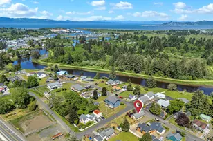 84 SE 10th Pl, Warrenton, OR 97146 - Photo 2