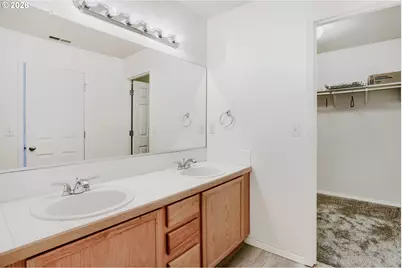 426 SE Heathcliff Ln, Hillsboro, OR 97123 - Photo 14