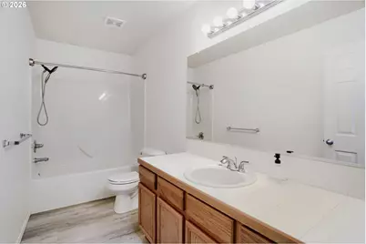 426 SE Heathcliff Ln, Hillsboro, OR 97123 - Photo 12