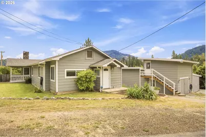 611 Fairchild St, Canyonville, OR 97417 - Photo 2