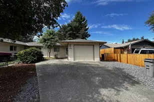 2235 SE 53rd Ave, Hillsboro, OR 97123 - Photo 2